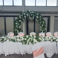 Foliage & White Flower Top Table Arrangement