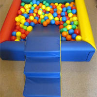 B6 Climb N Slide Ball Pit