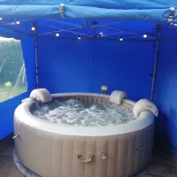 6 Person Bubble Hot Tub Hire