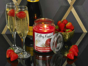 Lilly Lane Champagne & Strawberry 18oz Candle