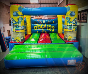 Stunning Full Gloss Castle Indoor Toddler Castle 12ft X 14ft X 8ft