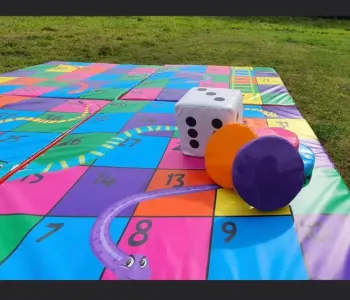 Giant Snakes and Ladders hire in Thornliebank
