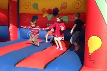 Why Bouncy Castle Hire Is Perfect For Childrens Birthday Parties