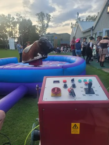 5 Ways A Mechanical Bull Brings The Fun To Any Party