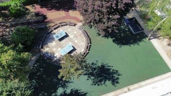 Transforming Playgrounds 700m� Rubber Mulch Installation At Haggerston School, London