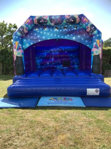 Amazing Bouncy Castle Hire - Bouncy Castle, Inflatable And Dome Hire In ...