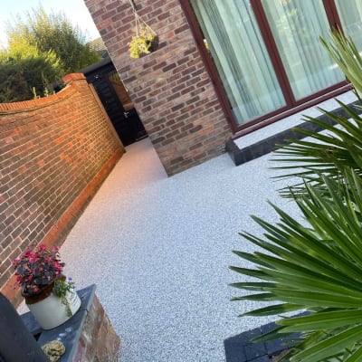 #essex #resinbound #patio #garden #bespokeresin #vuba #hockley