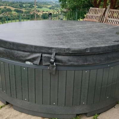 Round Premium Hot Tub Gallery