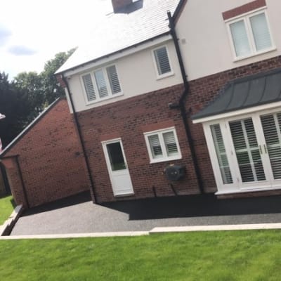 #resinbound #driveway #patio #rotherham #daltex #bespokeresin #barnsley #doncaster #sheffield  #fullyblack