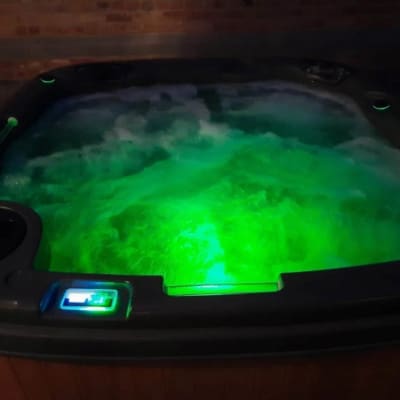 Luxury And Luxury Plus Square Hot Tub Gallery