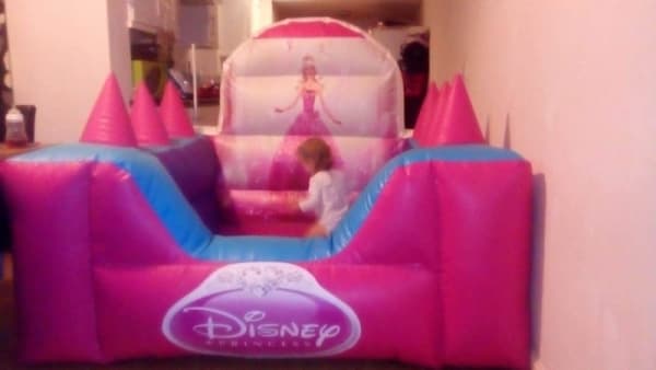 Princess Ball Pool With Magic Air Jugglers