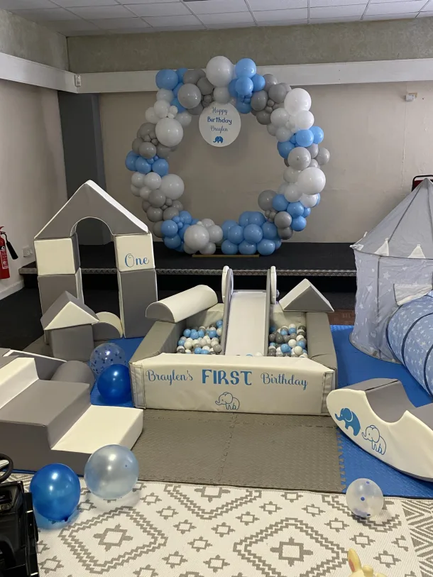 Soft Play And Fully Dressed Balloon Hoop