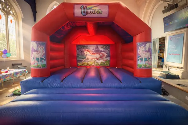 18ft X 15ft Blue And Red Castle - Unicorns Theme