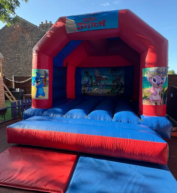 15ft X 12ft Blue And Red Castle - Lilo And Stitch Theme
