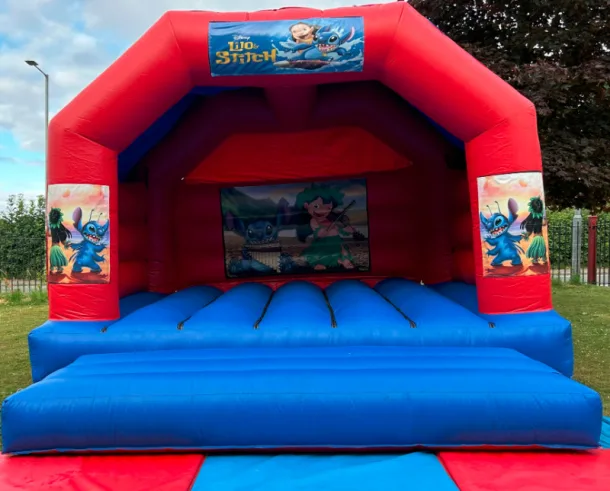 18ft X 15ft Blue And Red Castle -lilo And Stitch Theme