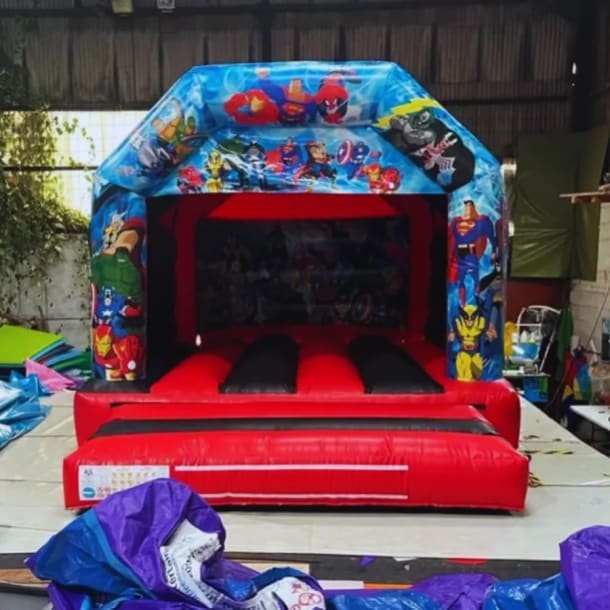 Superheroes Bouncy Castle