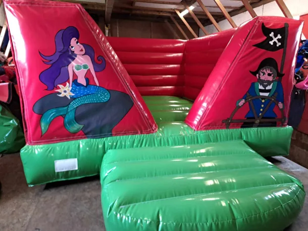 Pirate And Mermaid 13ft X 18ft Box Castle