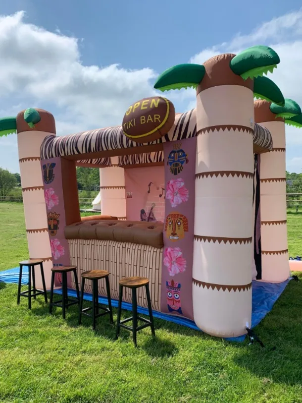 4x3.3m Tiki Bar