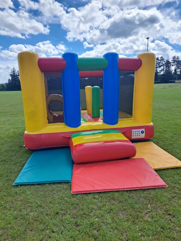 Activity Bouncy Castle