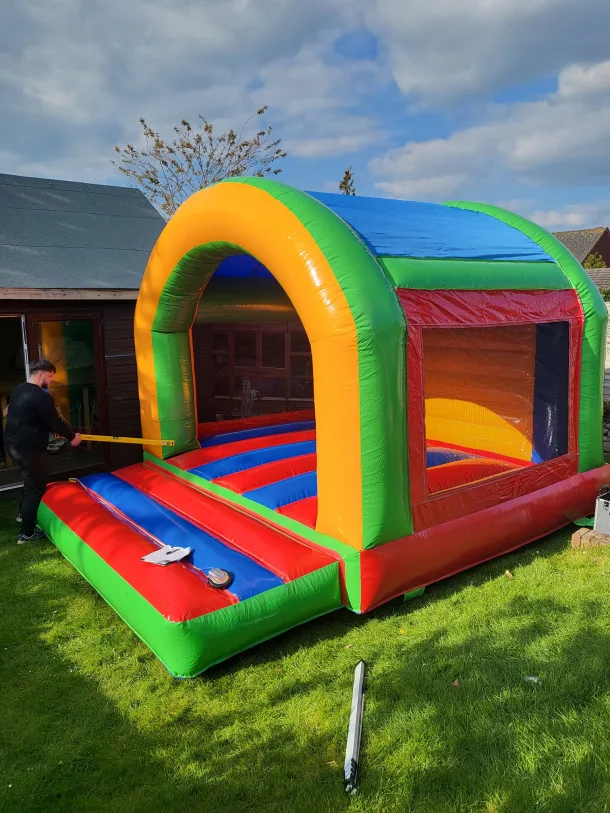 16x13ft Rainbow Round Bouncy Castle