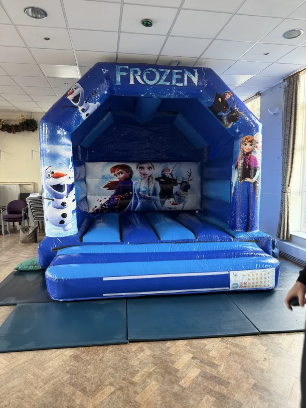 Frozen Bouncy Castle 12 X 14 Feet