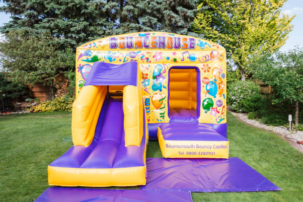 Bouncehouse With Slide