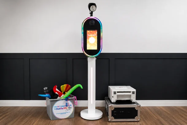 Mirror Selfie Pod Photo Booth