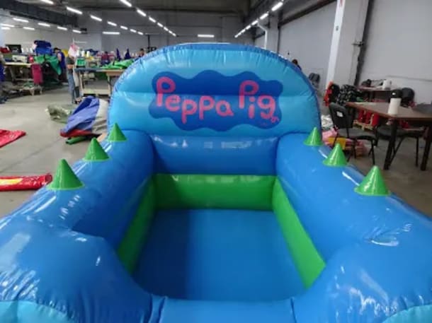 8ft X 6ft Pepper Pig Ball Pond