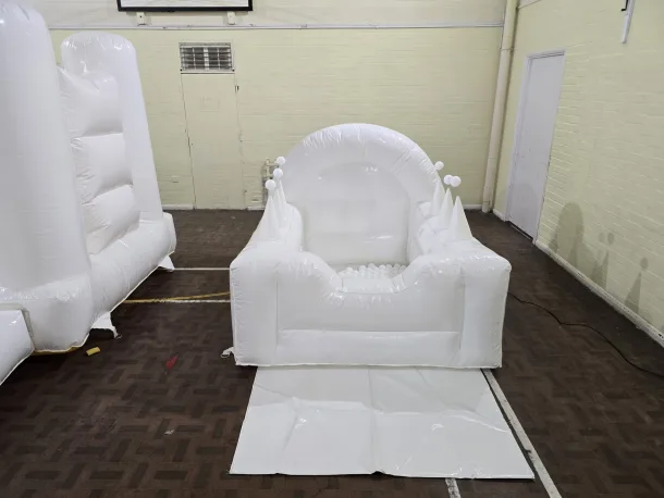 White Ball Pond With Jugglers