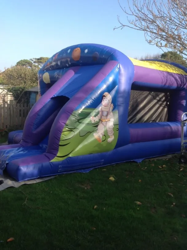 Space Bounce And Slide