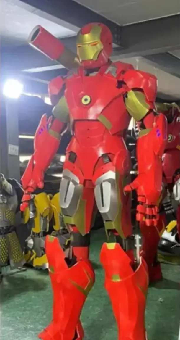 10ft Iron Man