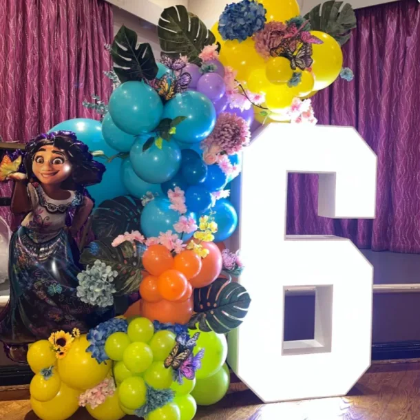 6 With Balloons