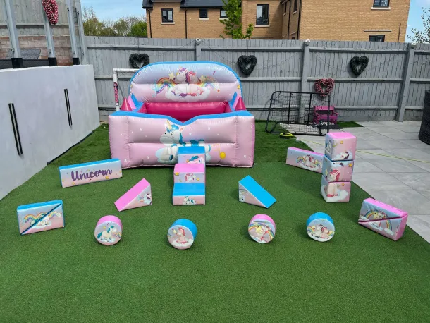 18-piece Unicorn Soft Play Set With Juggler Ball Pit
