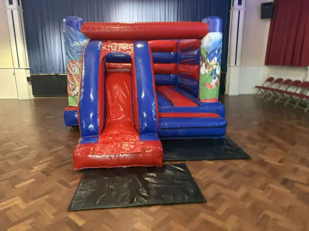 14ft X 18 Ft Low Roofed Sonic Castle