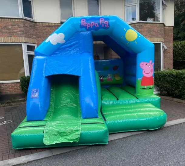 Peppa Pig Bouncy Castle And Slide Weekend