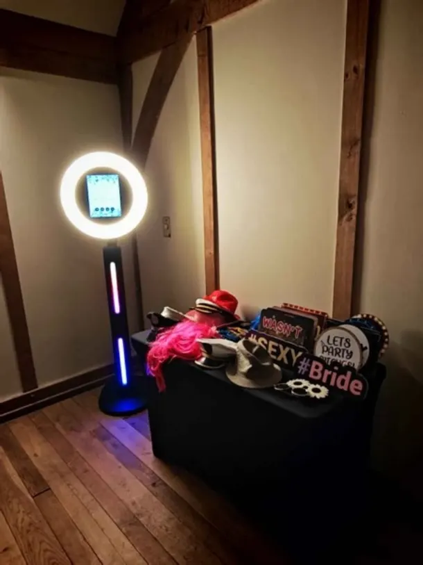 Photo Booth - Selfie Pod Hire - Essentials