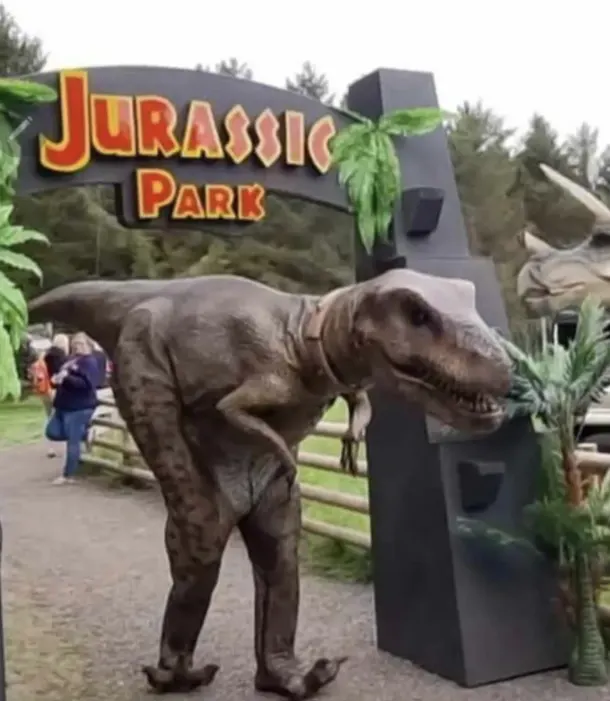 Dexter - Giant T-rex
