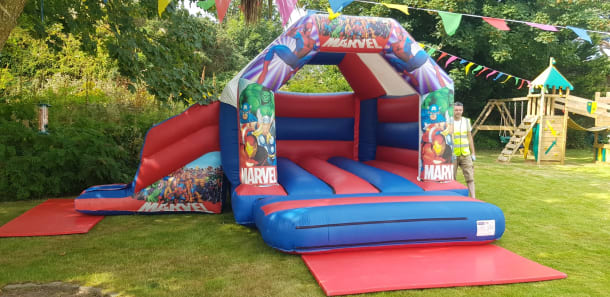 Marvel Combi Castle