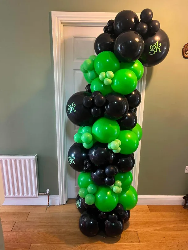 Green And Black Pillar