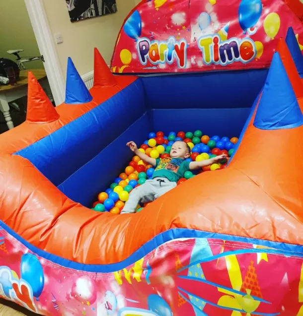 Party Time Ball Pool - Pink