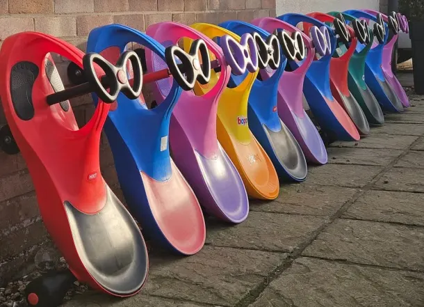 6x Wiggle Cars