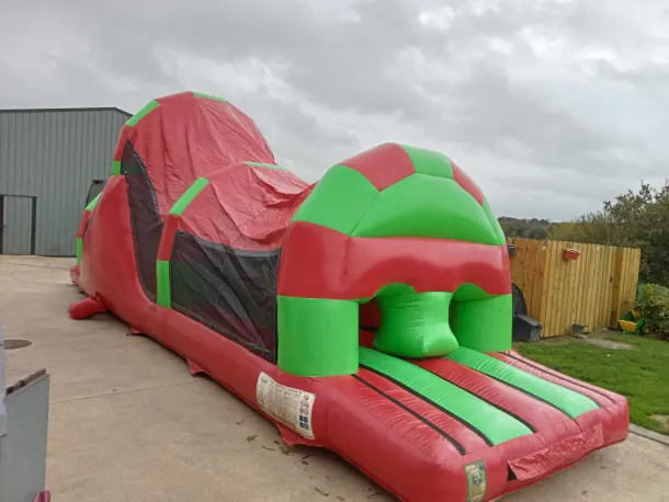 40ft Red And Green Obstacle Course