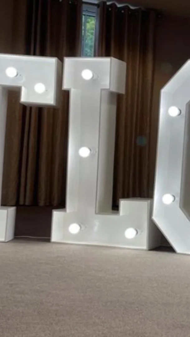 4ft Light Up Letter - L