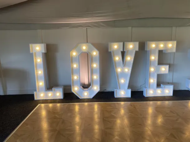 5ft Led Love Letters