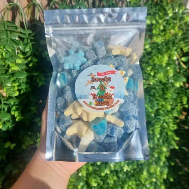 Winter Wonders Pouch