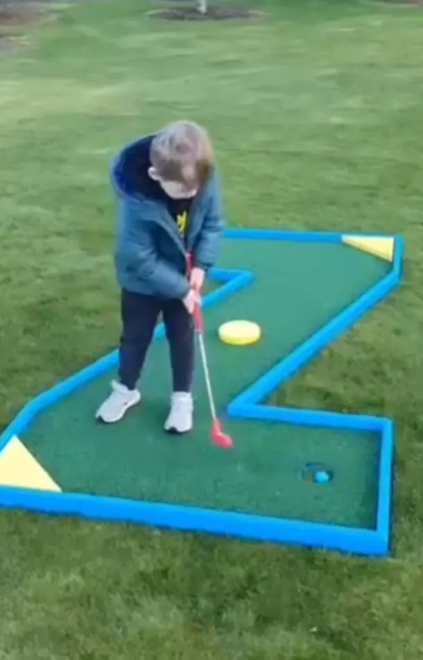 9 Hole Crazy Golf Course