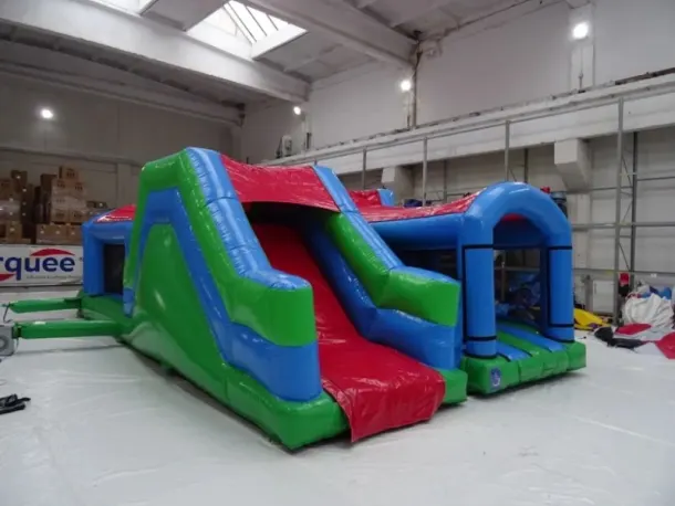 40ft  Horseshoe  Shape Assault Course