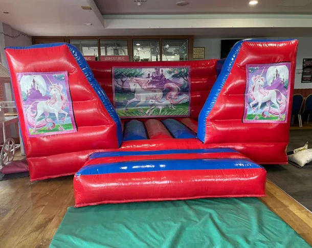 15ft X 12ft Blue And Red Box Indoor Castle - Unicorn Theme