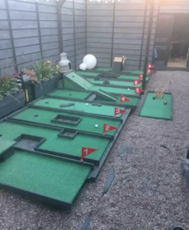 9 Hole Crazy Golf Hire