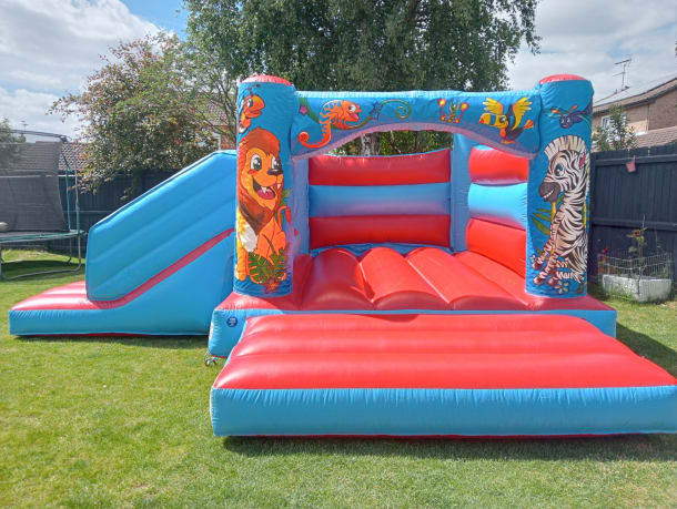 Safari Animal Bouncy Castle In Peterborough, Bourne And Stamford